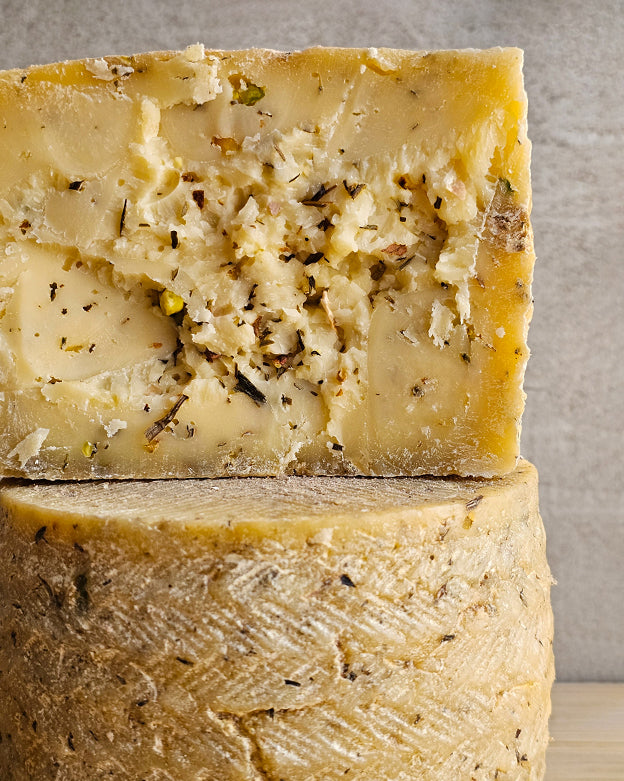 QUESO PERSA CON PISTACCHIO Y ESTRAGÓN 240g