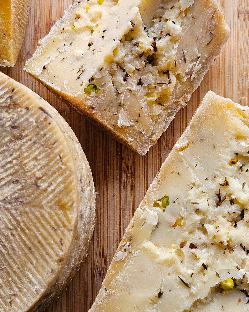 QUESO PERSA CON PISTACCHIO Y ESTRAGÓN 240g