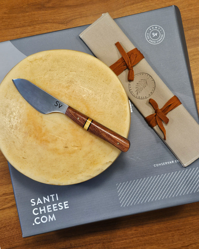 PARMESAN SHAPING BREAD + KNIFE