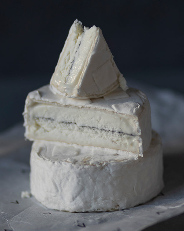 HIGH-RAISED GOAT WITH ASH (1 unit) Approx. 150g