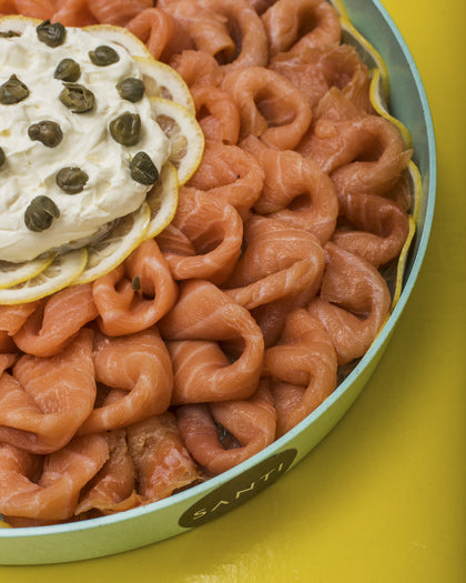 SMOKED SALMON AND MASCARPONE MEDIUM TRAY