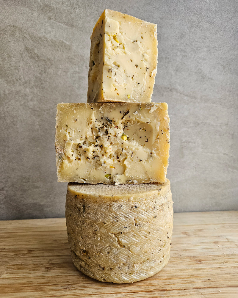 QUESO PERSA CON PISTACCHIO Y ESTRAGÓN 240g