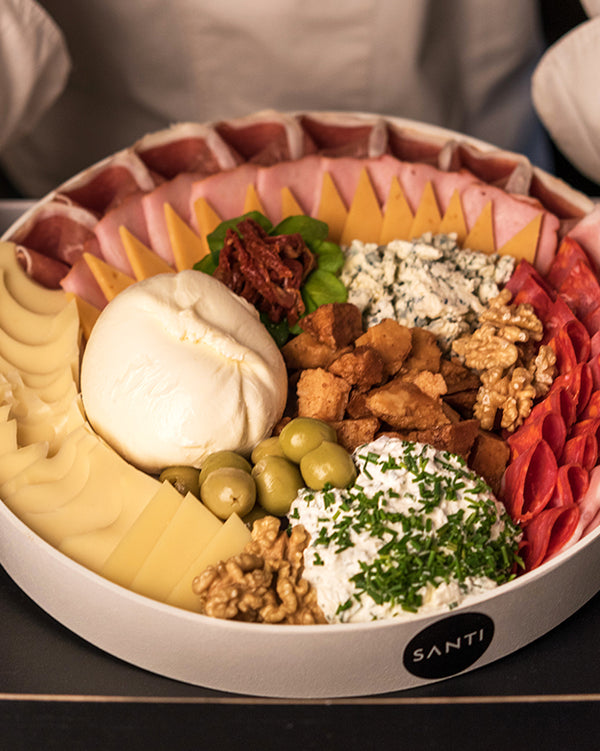BANDEJA DE QUESOS Y FIAMBRES SANTI MEDIANA